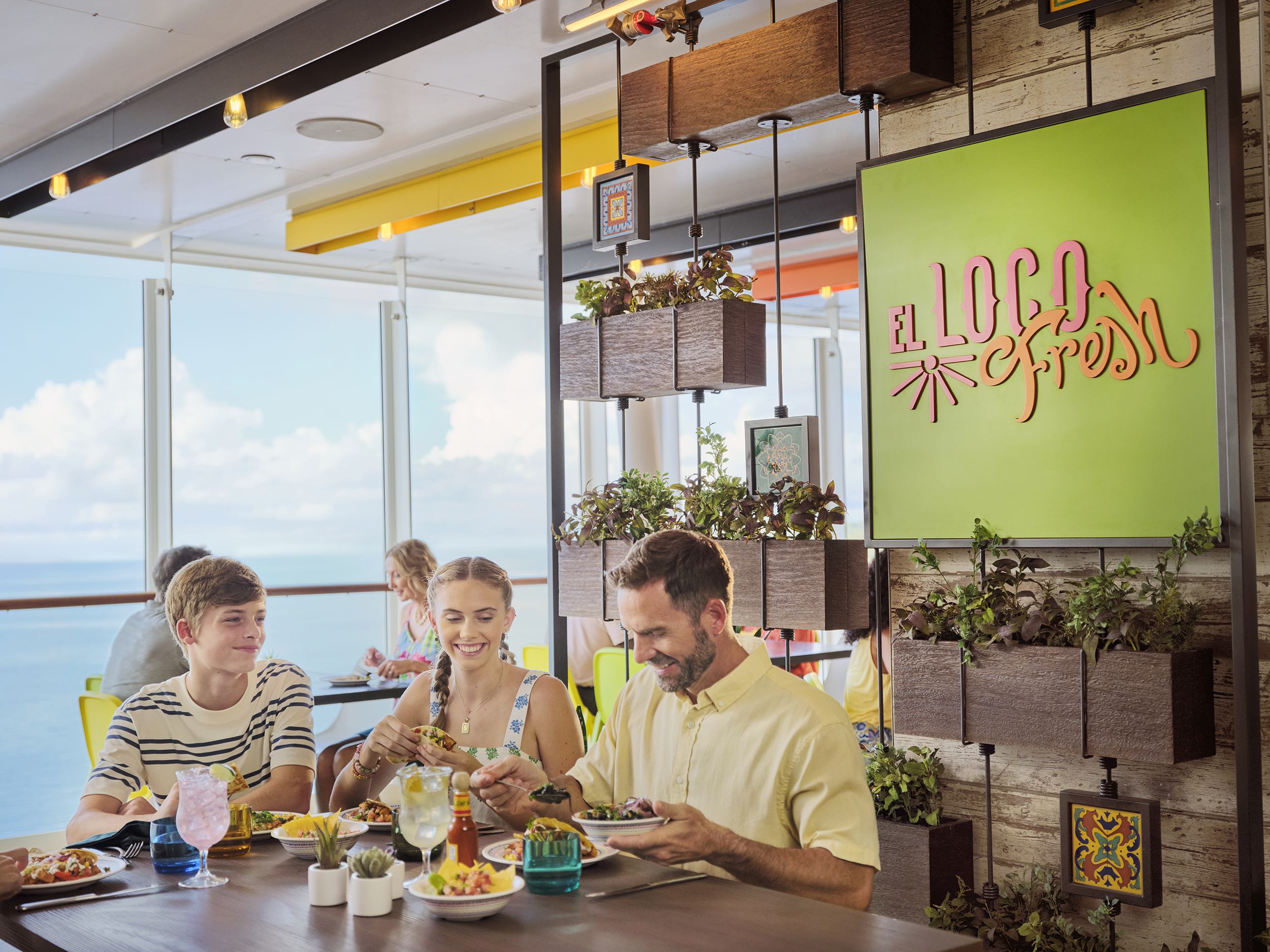 Mumsa på en läcker taco eller burrito med mera på detta avslappnade mexikanska hak