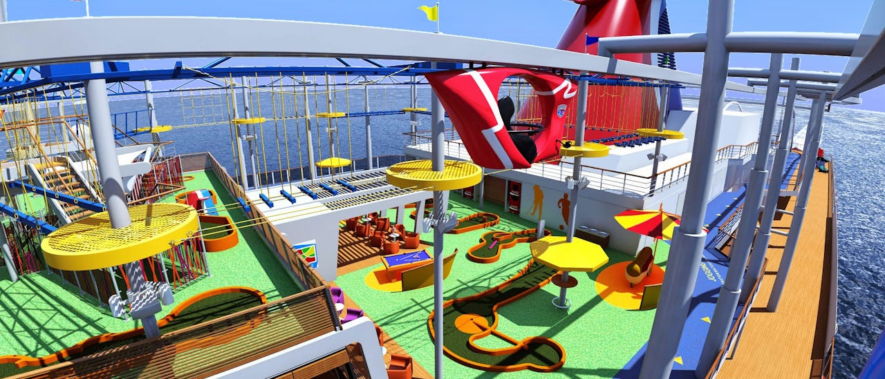 Skyride är en trampdriven farkost som löper längs sports- & aktivitetsdäcket