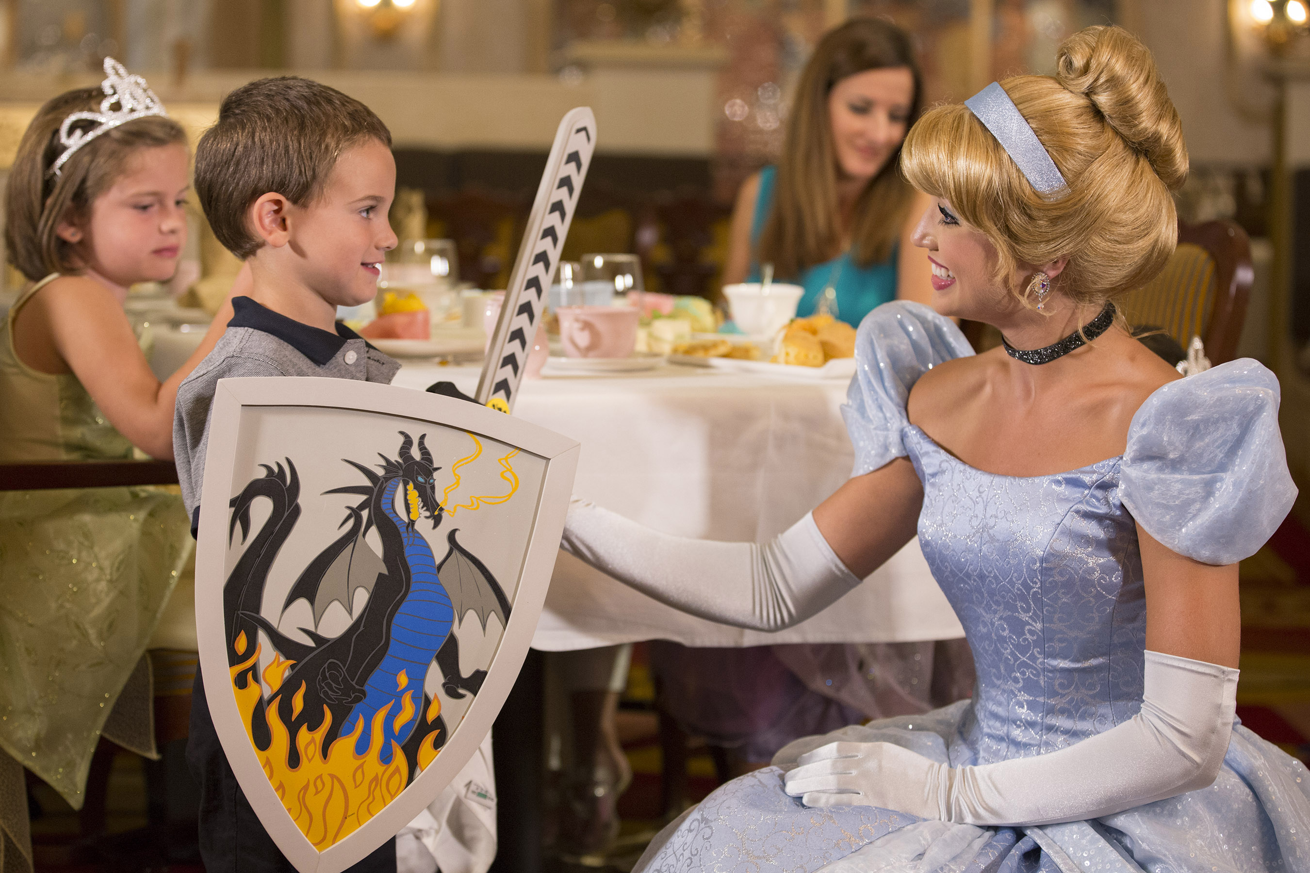 Ta bilder med dina Disney-favoriter!