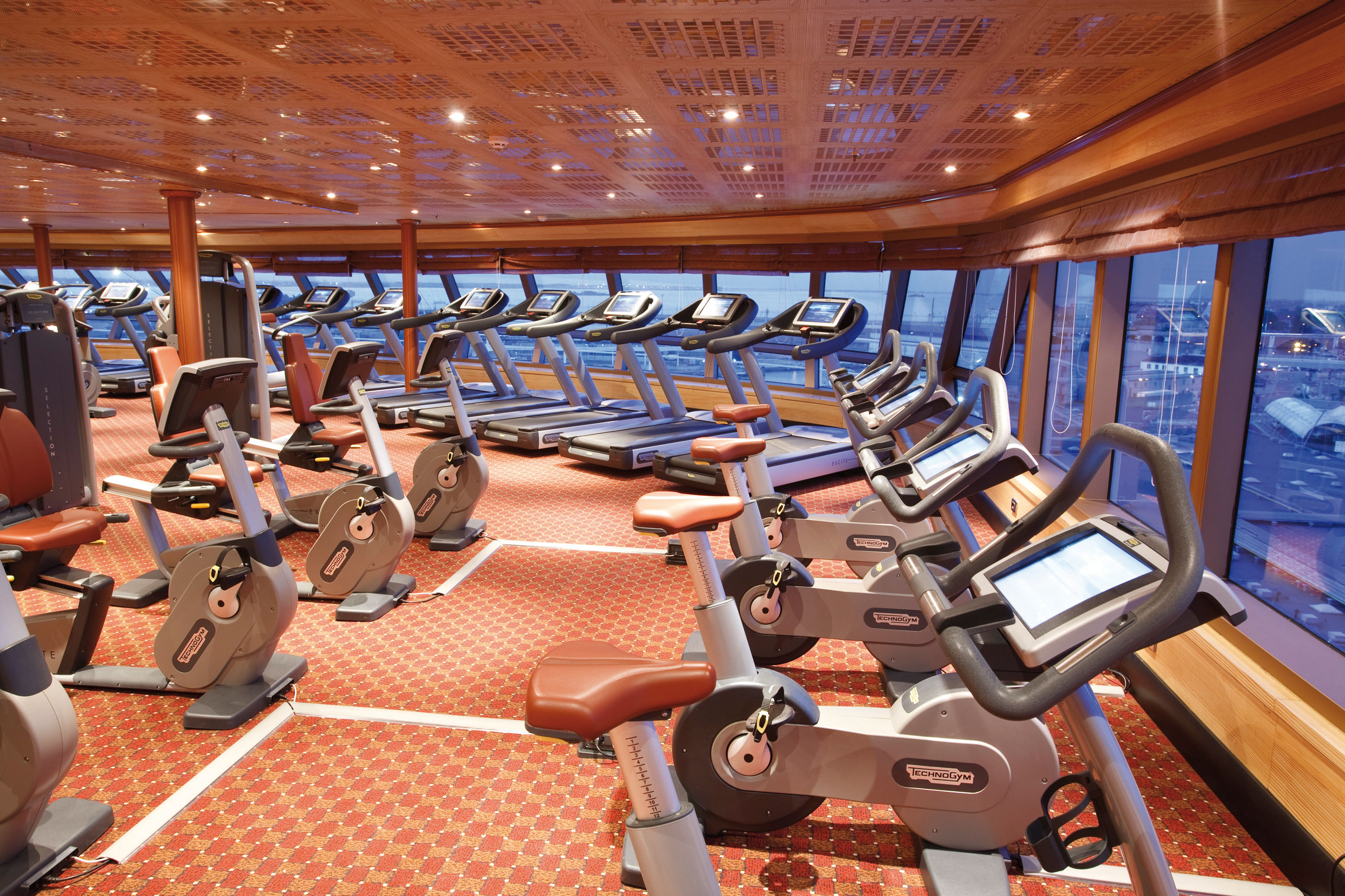 Träna med havsutsikt