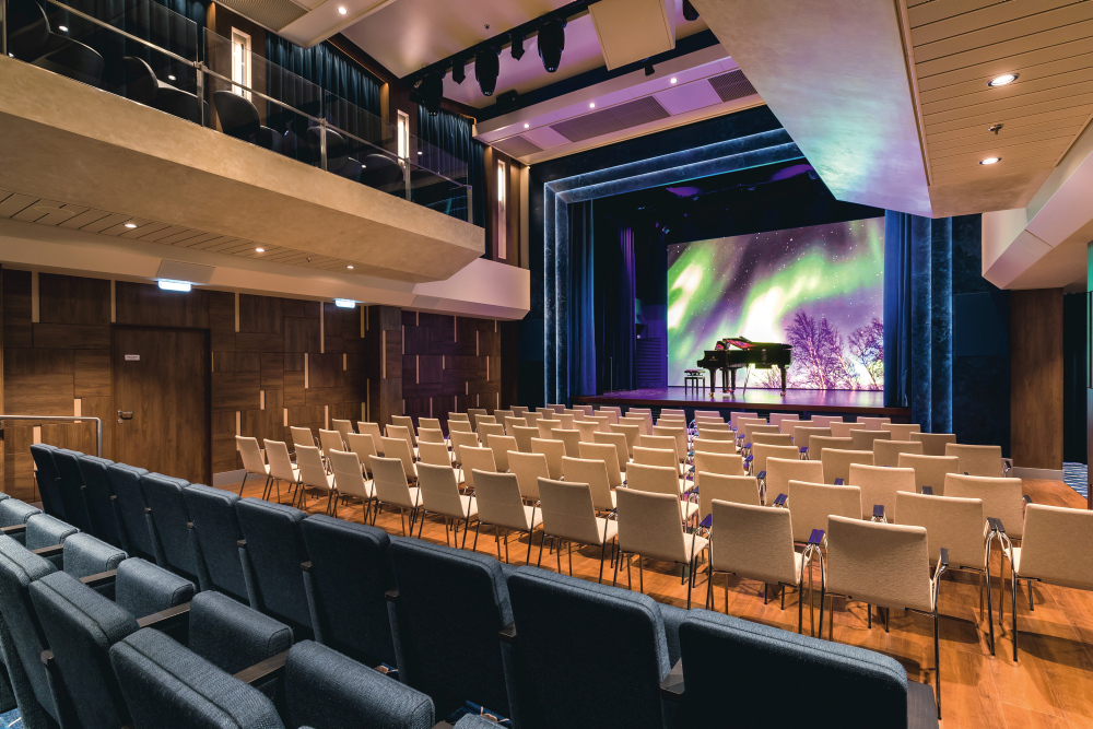 Schaubühne är ett modernt teater med toppmodern teknik för magi, drama och livekonserter