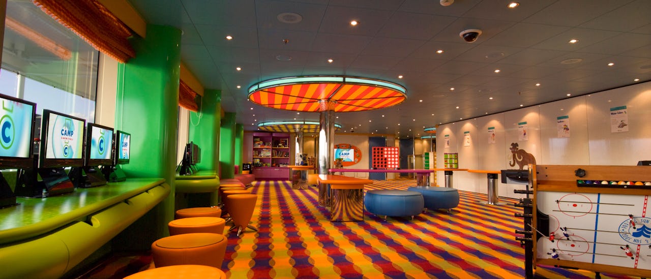 Barn- och ungdomsklubbar ingår