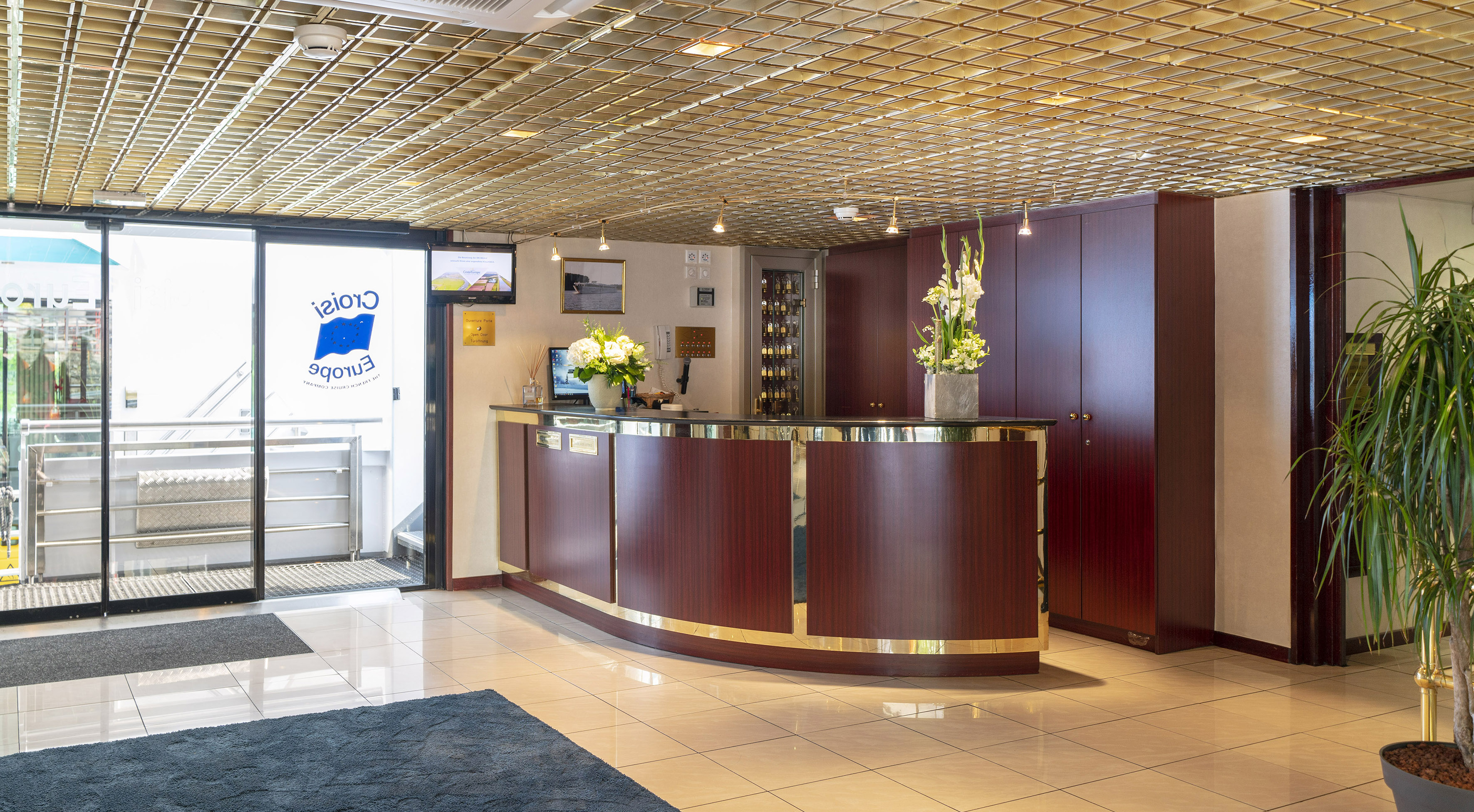 Receptionen är den perfekta platsen att träffa vänner innan utflykter eller för att få annan information