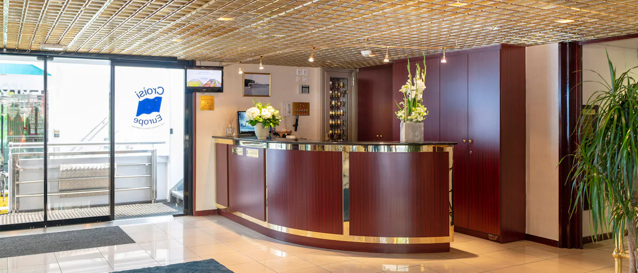 Receptionen är den perfekta platsen att träffa vänner innan utflykter eller för att få annan information