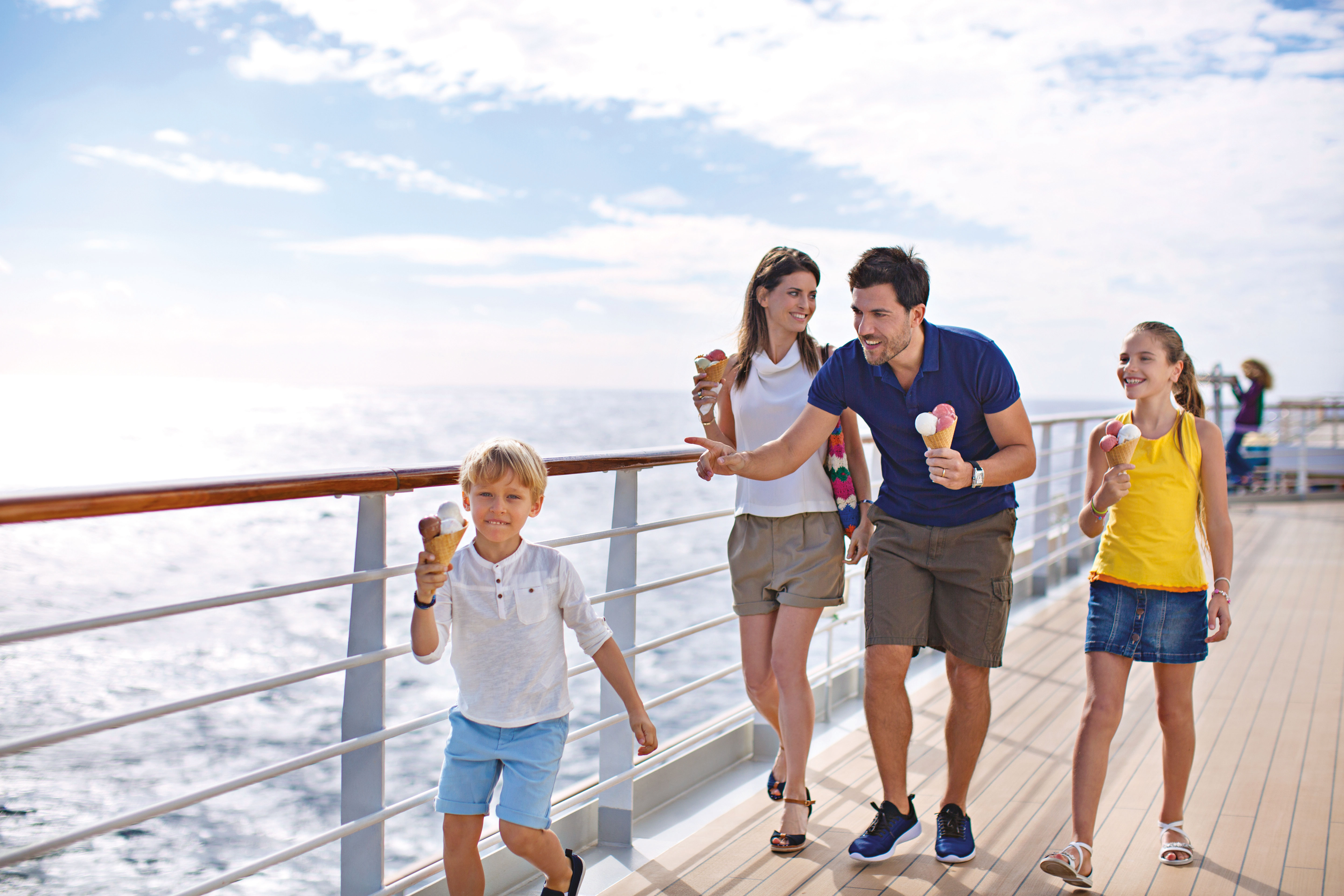 Á la carte-matsalen ingår tillsammans med buffetrestaurangen. Dessutom finns flera specialrestauranger – och en gelateria.