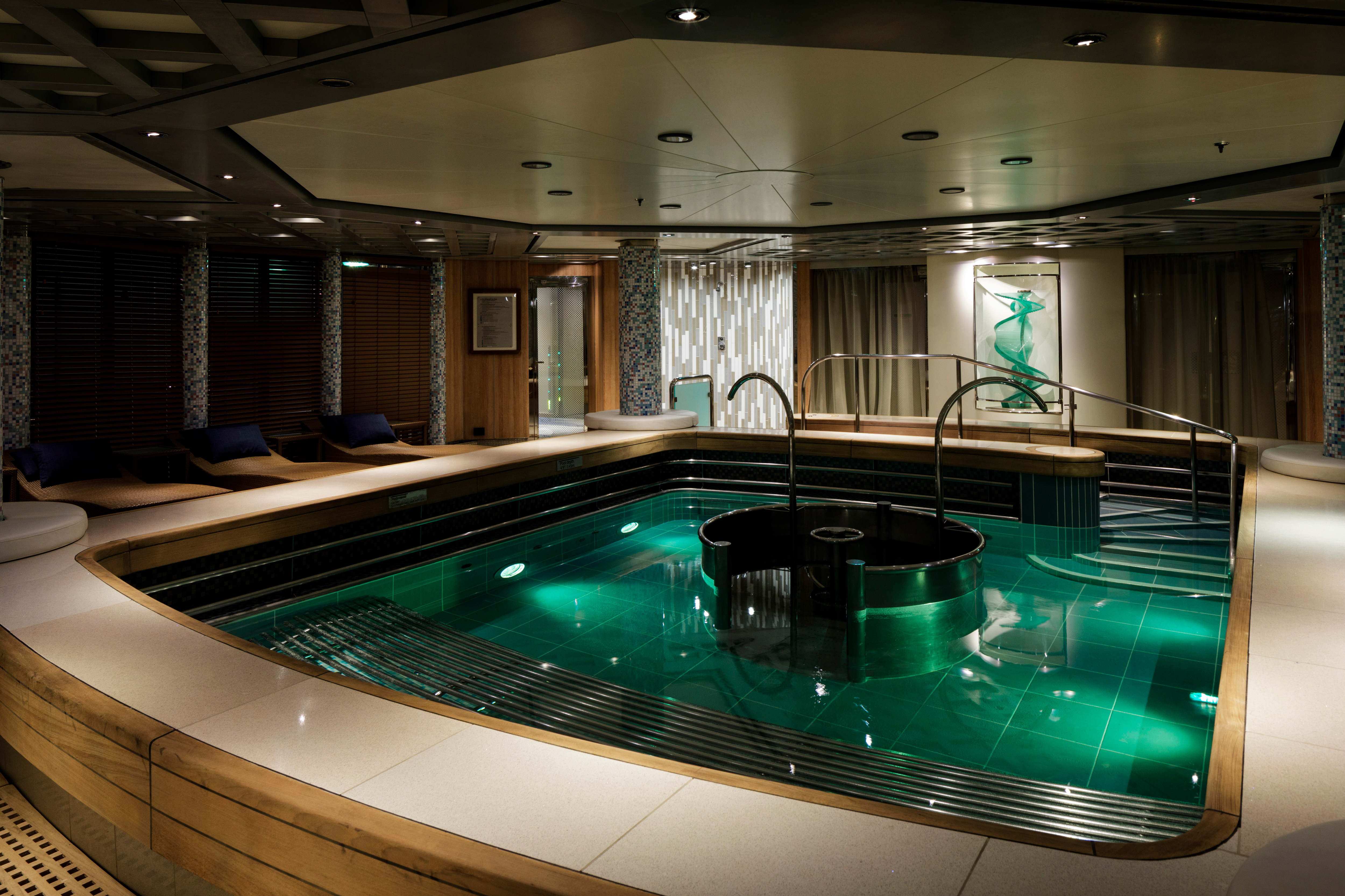 Spapoolen på Oasis Spa