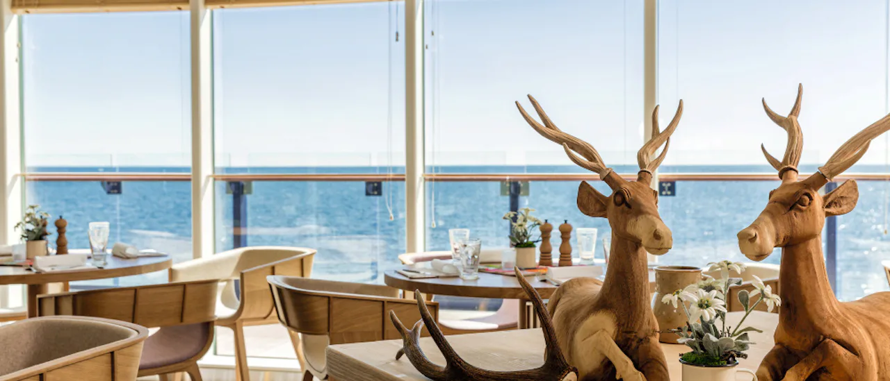 Upplev alpländska specialiteter, både traditionella och moderna, på Restaurant Schmankerl