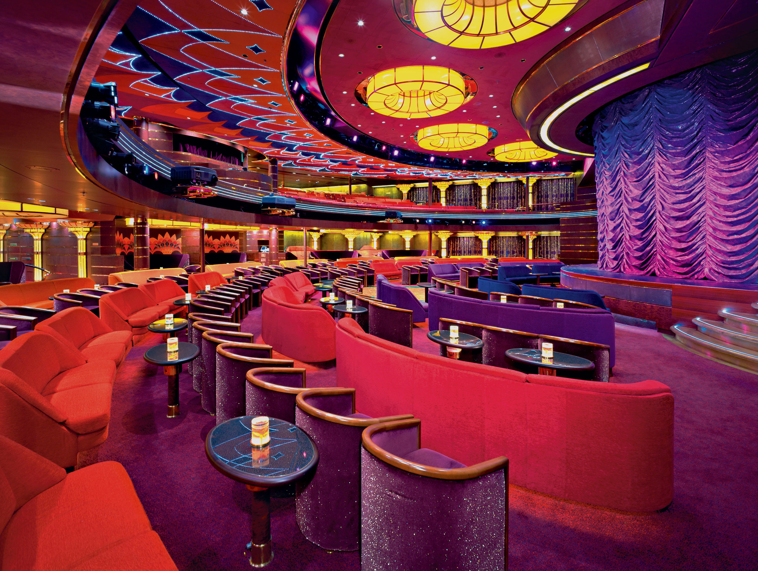 Teatern i väntan på en Las Vegas-inspirerad show