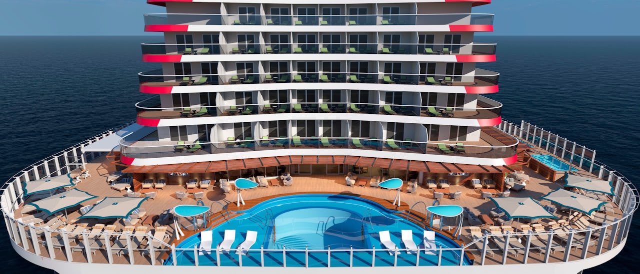 Vid pooldäcket Lido finns flera olika matställen som erbjuder såväl hamburgare som skaldjur.