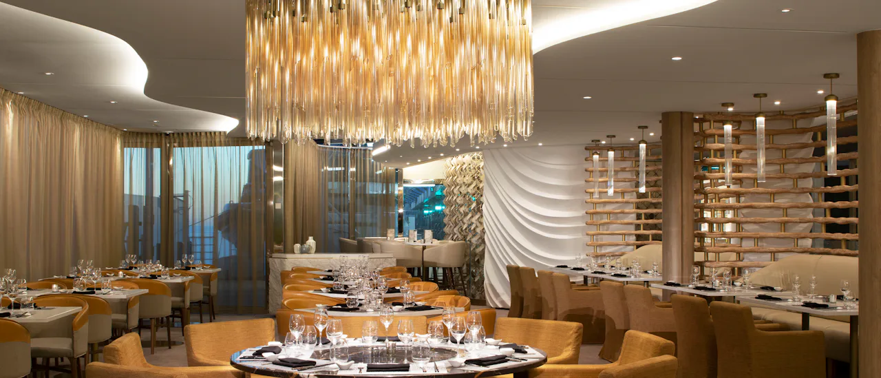 Asian restaurang Raw on five