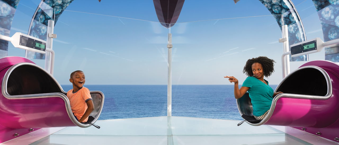 Ta en åktur från tionde våningen i Ultimate Abyss