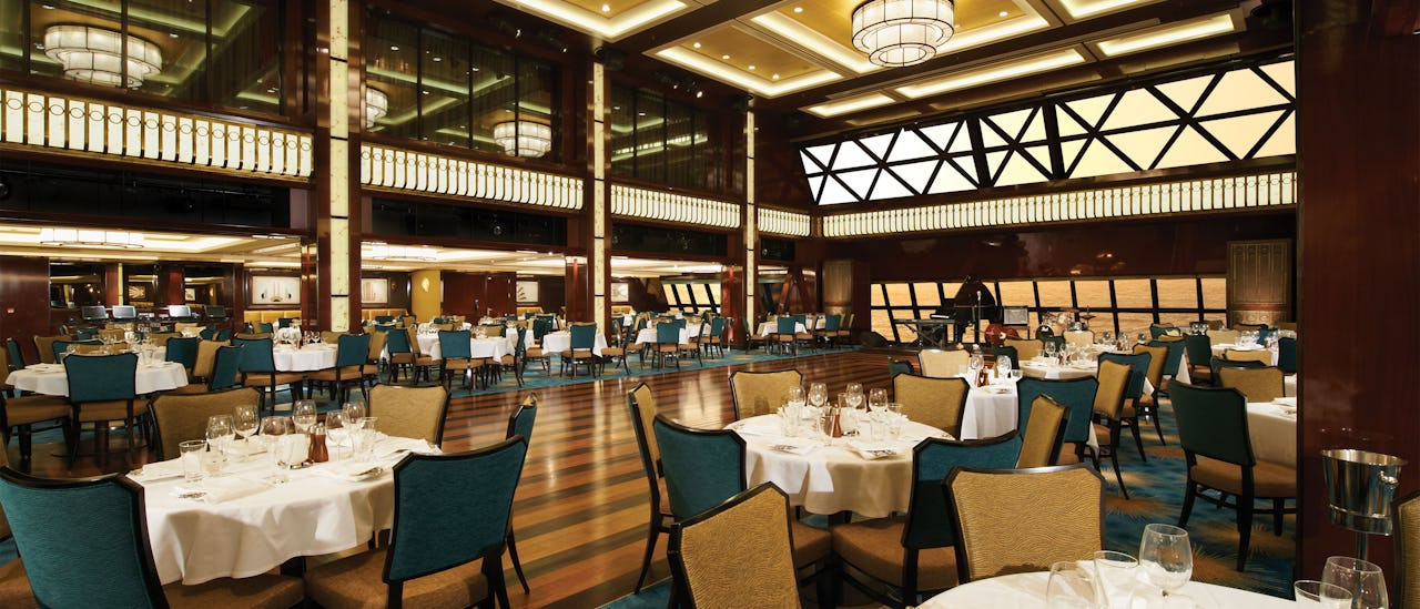 Manhattan Room – en av tre huvudmatsalar som ingår