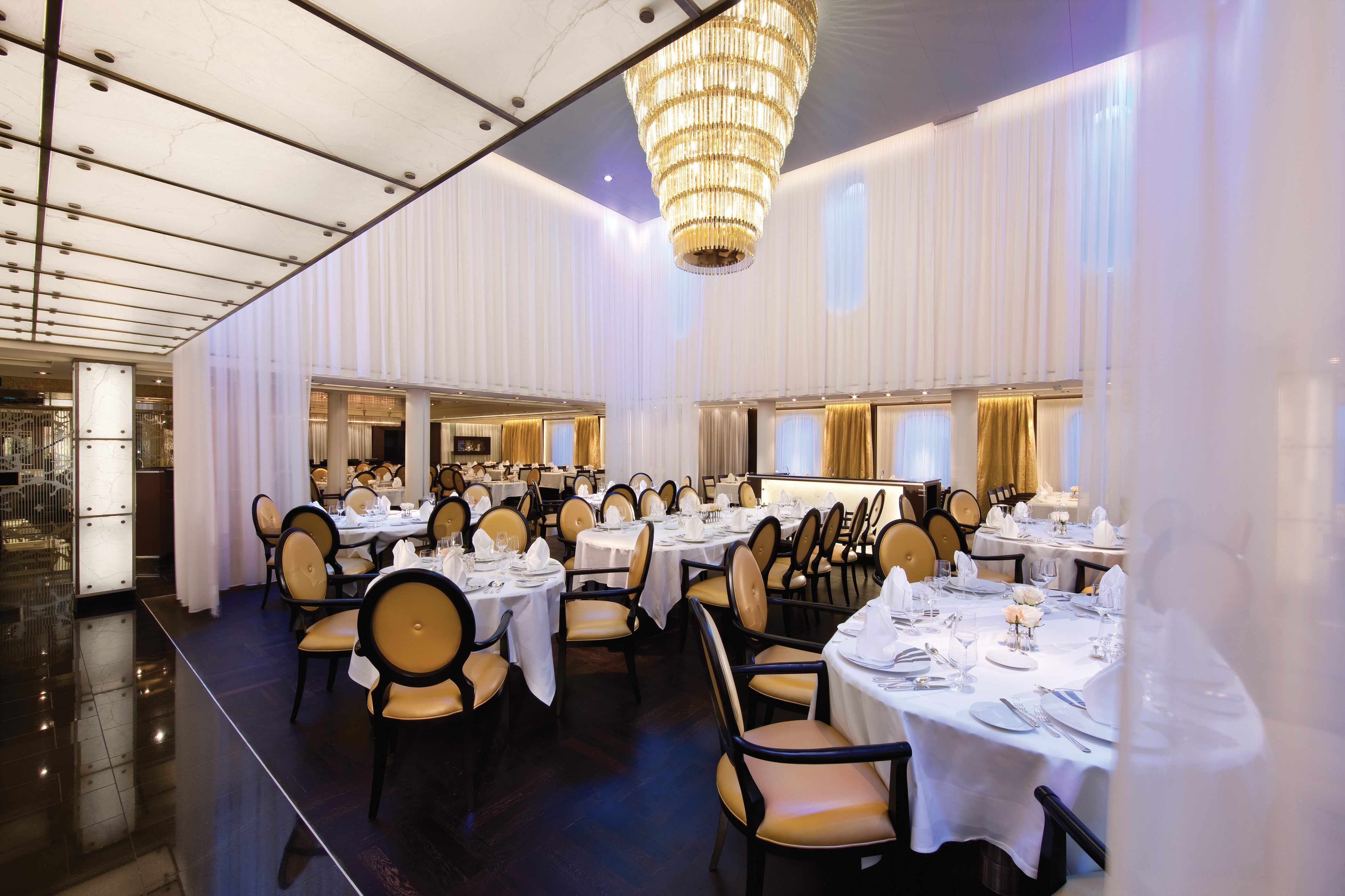 Huvudrestaurangen "the Restaurant"