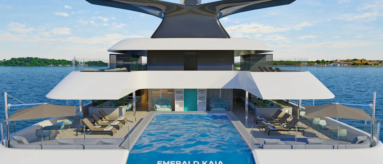 Efter ett dopp i Aqua Pool kan du njuta av en drink på Aqua Café och njuta av utsikten