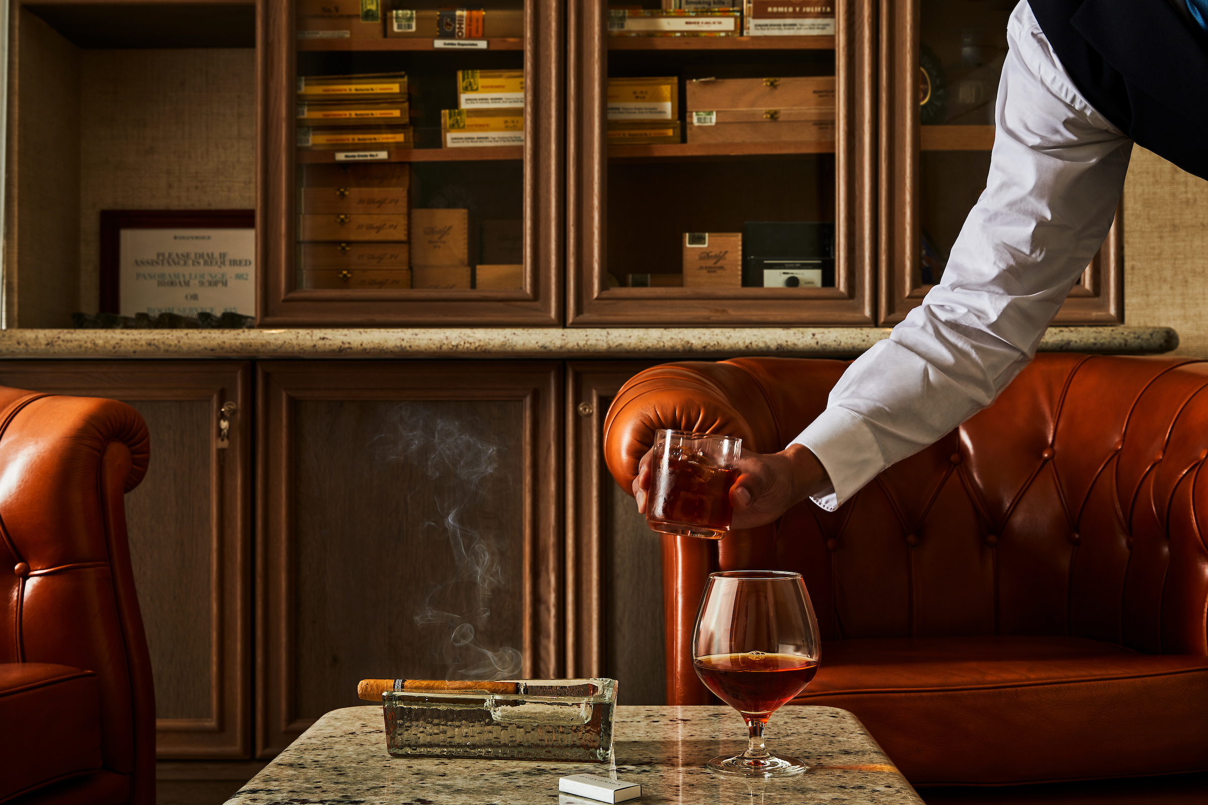 Connoisseur's Corner erbjuder exceptionella konjak och ett förstklassigt urval av cigarrer till köp