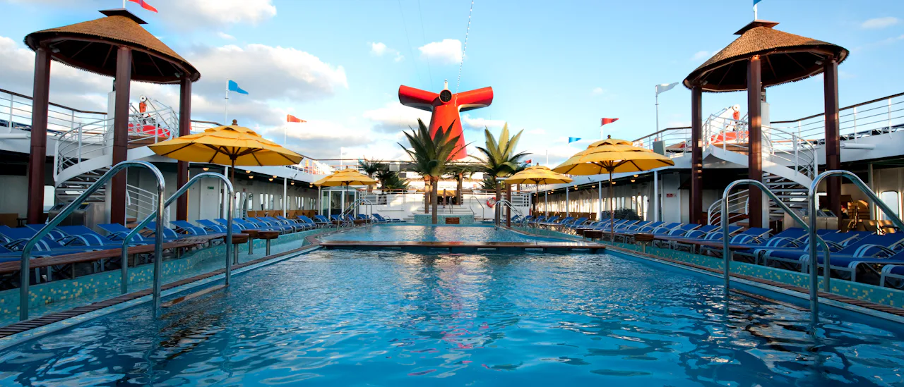 Svalka dig i huvudpoolen