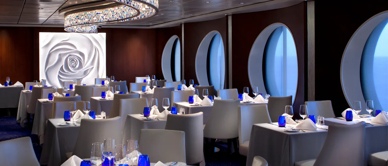 Blu är en exklusiv restaurang för AquaClass- och svitgäster