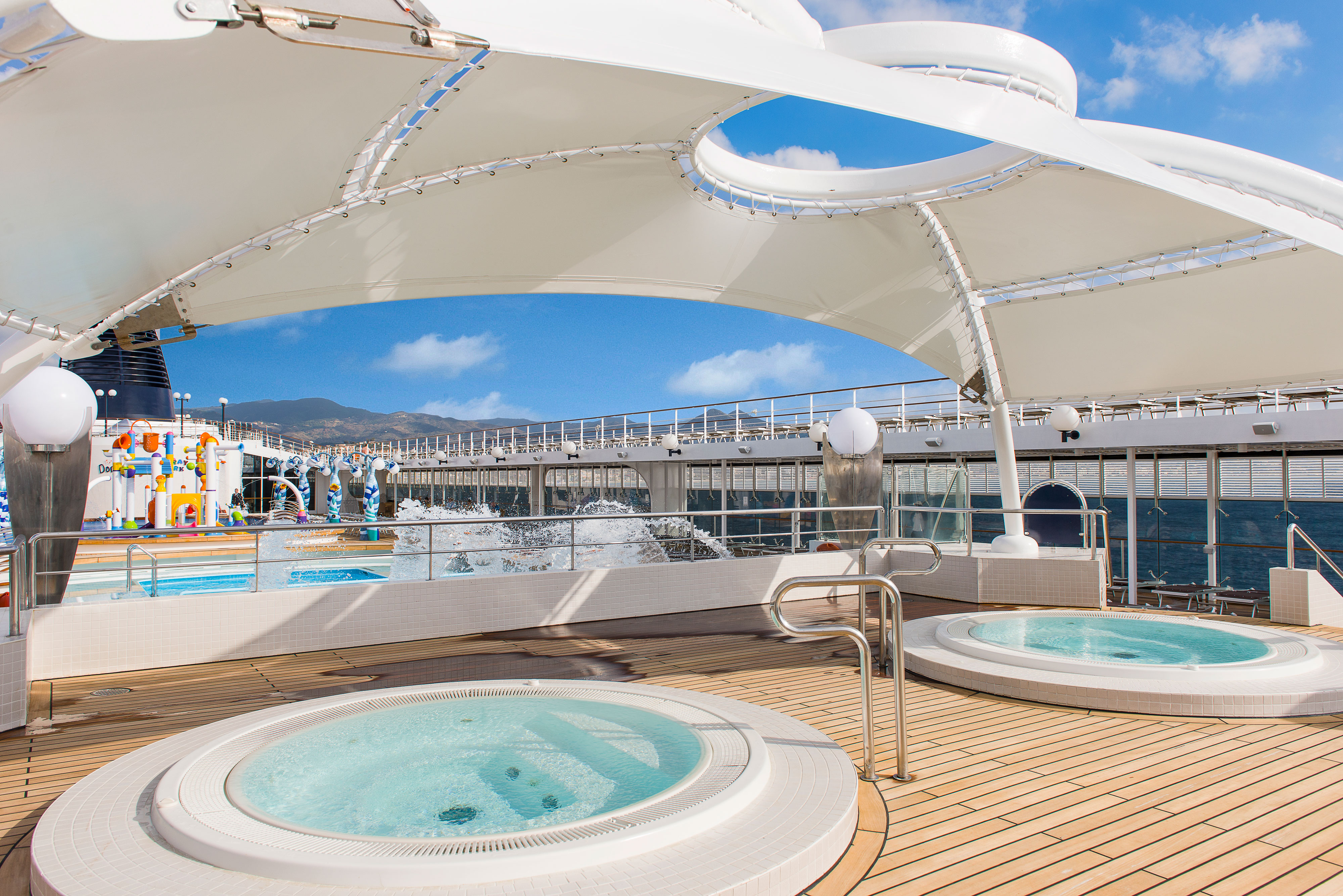 Två av alla bubbelpooler