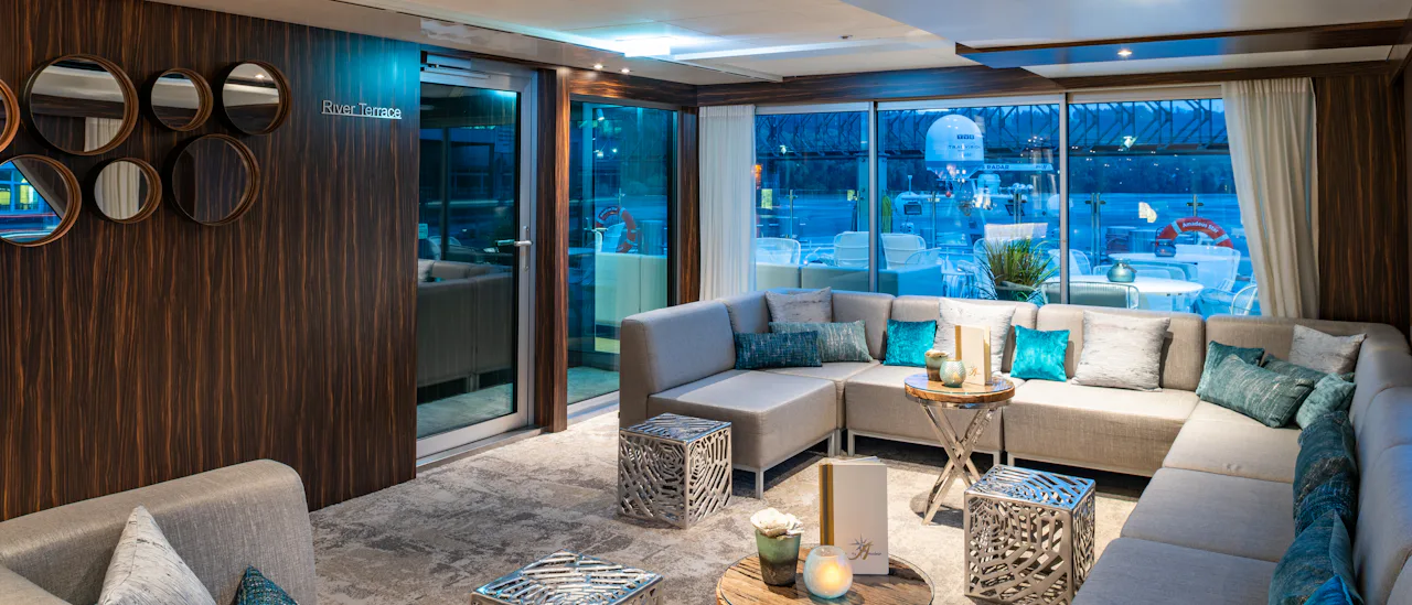 The Panorama bar