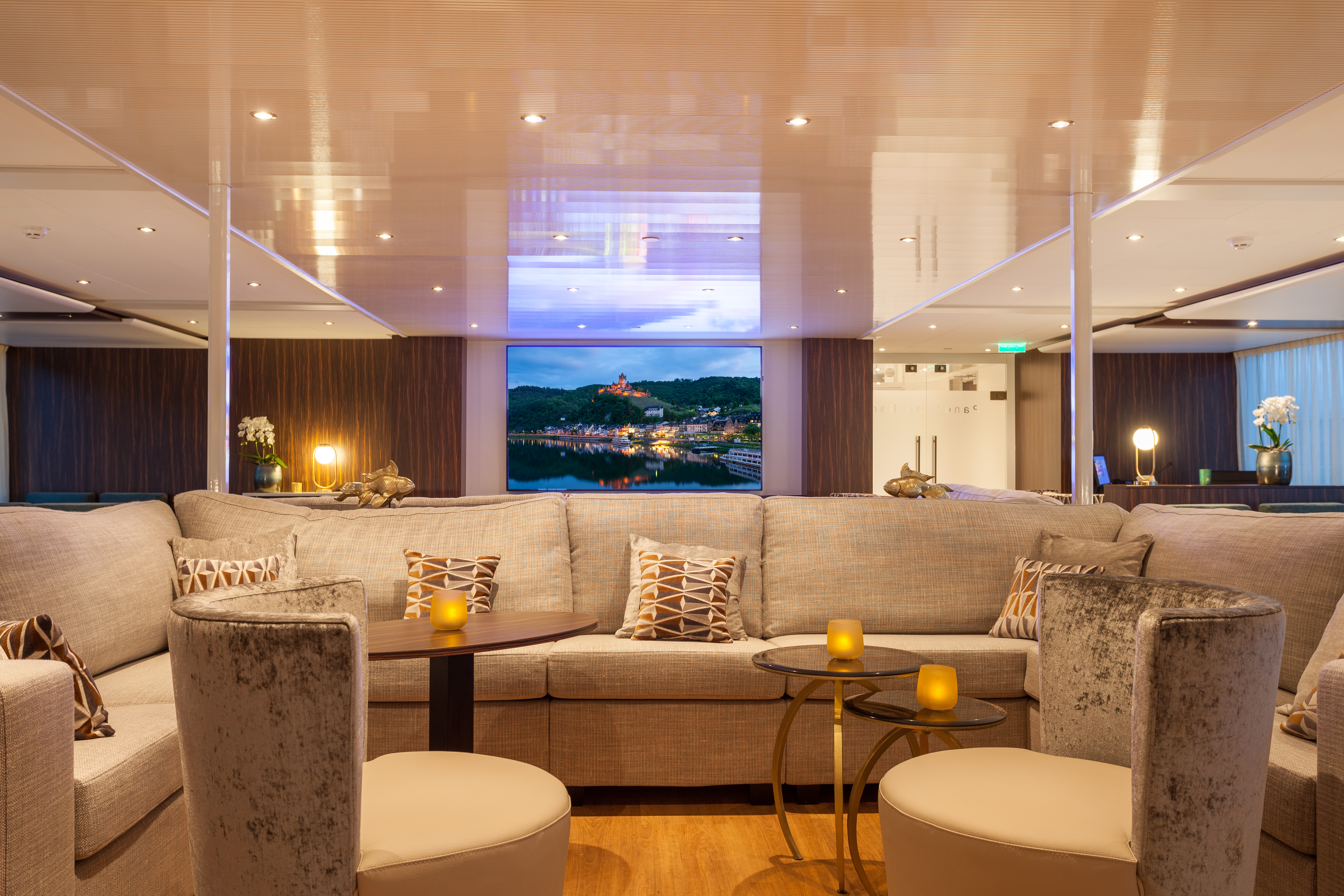 The Panorama bar
