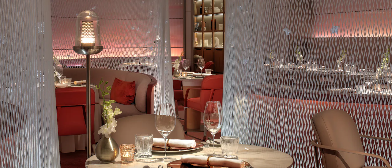 Fine dining i Le Voyage, en restaurang av den världsberömda kocken Daniel Boulud