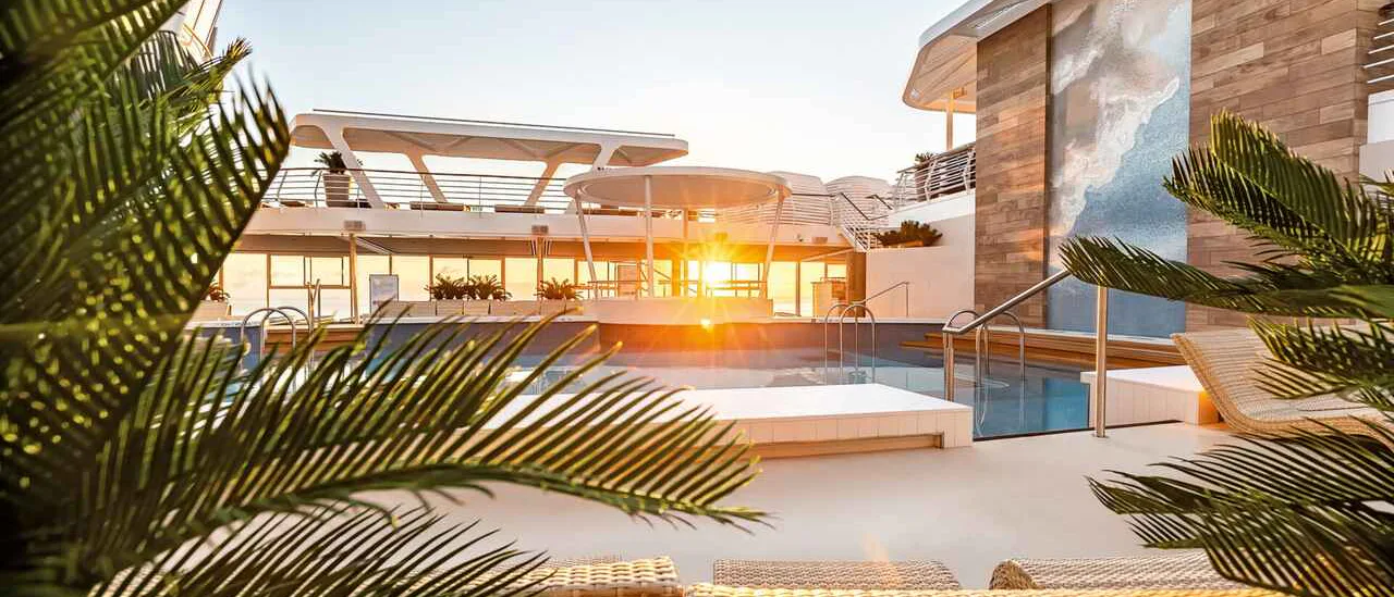 Det öppna området runt lagunen bjuder in till total avkoppling