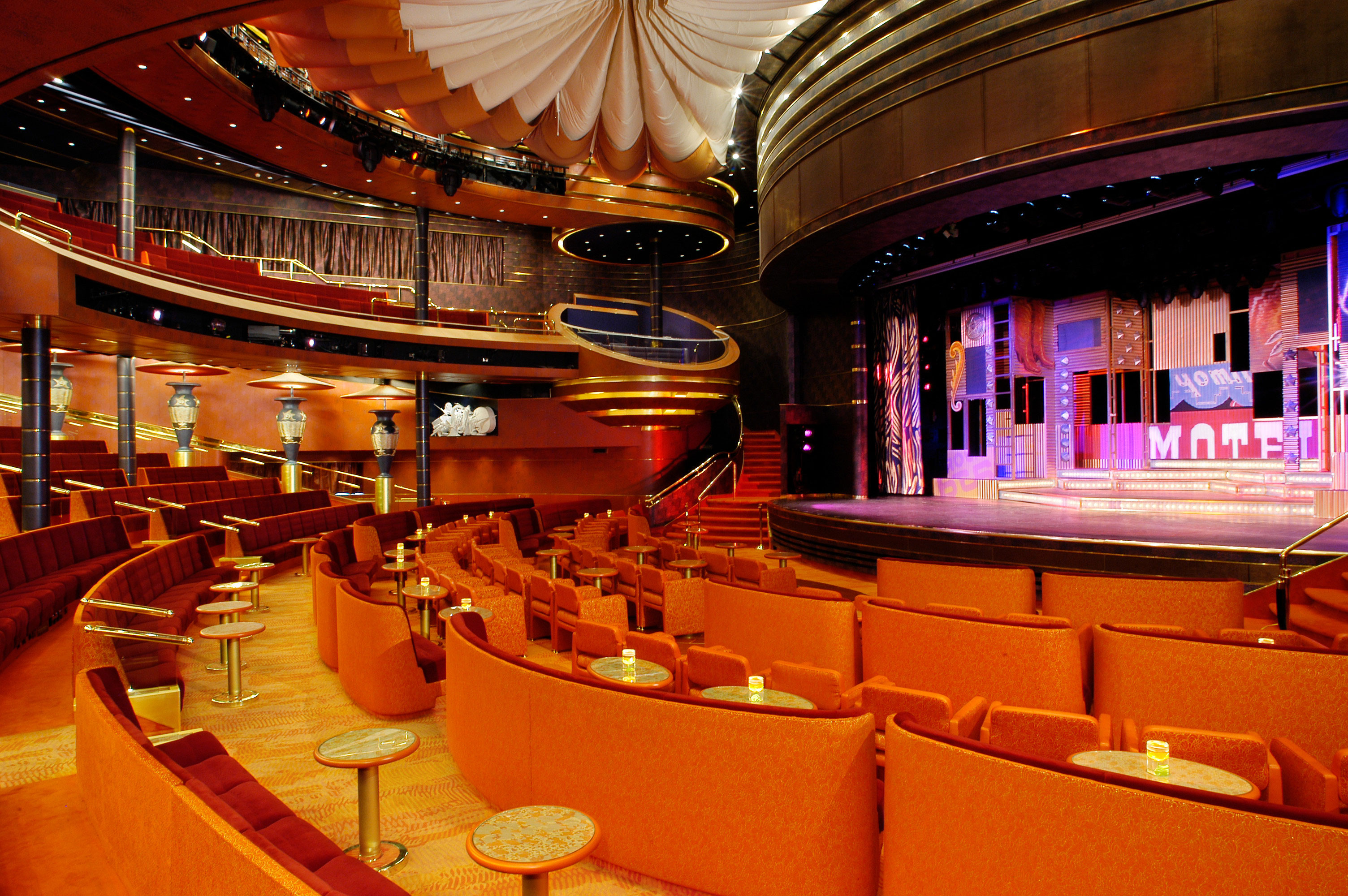 Teatern i väntan på en Las Vegas-inspirerad show