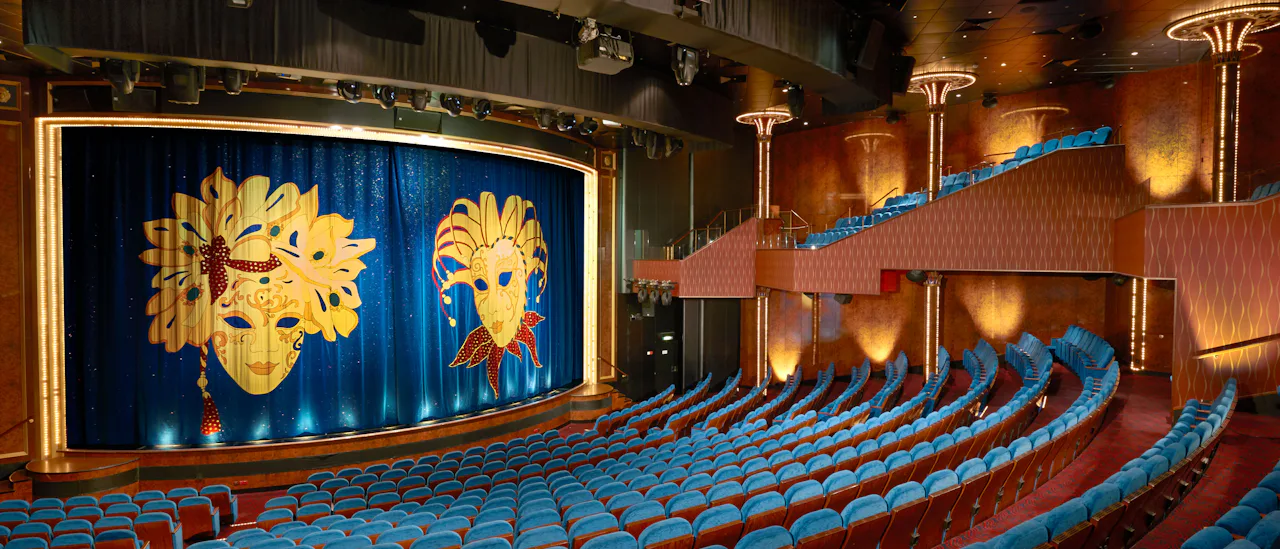 Den tre våningar höga teatern