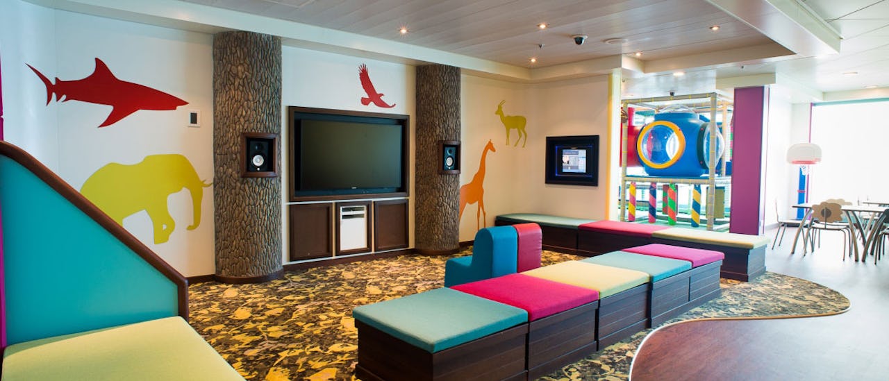 Barn- och ungdomsklubbar ingår