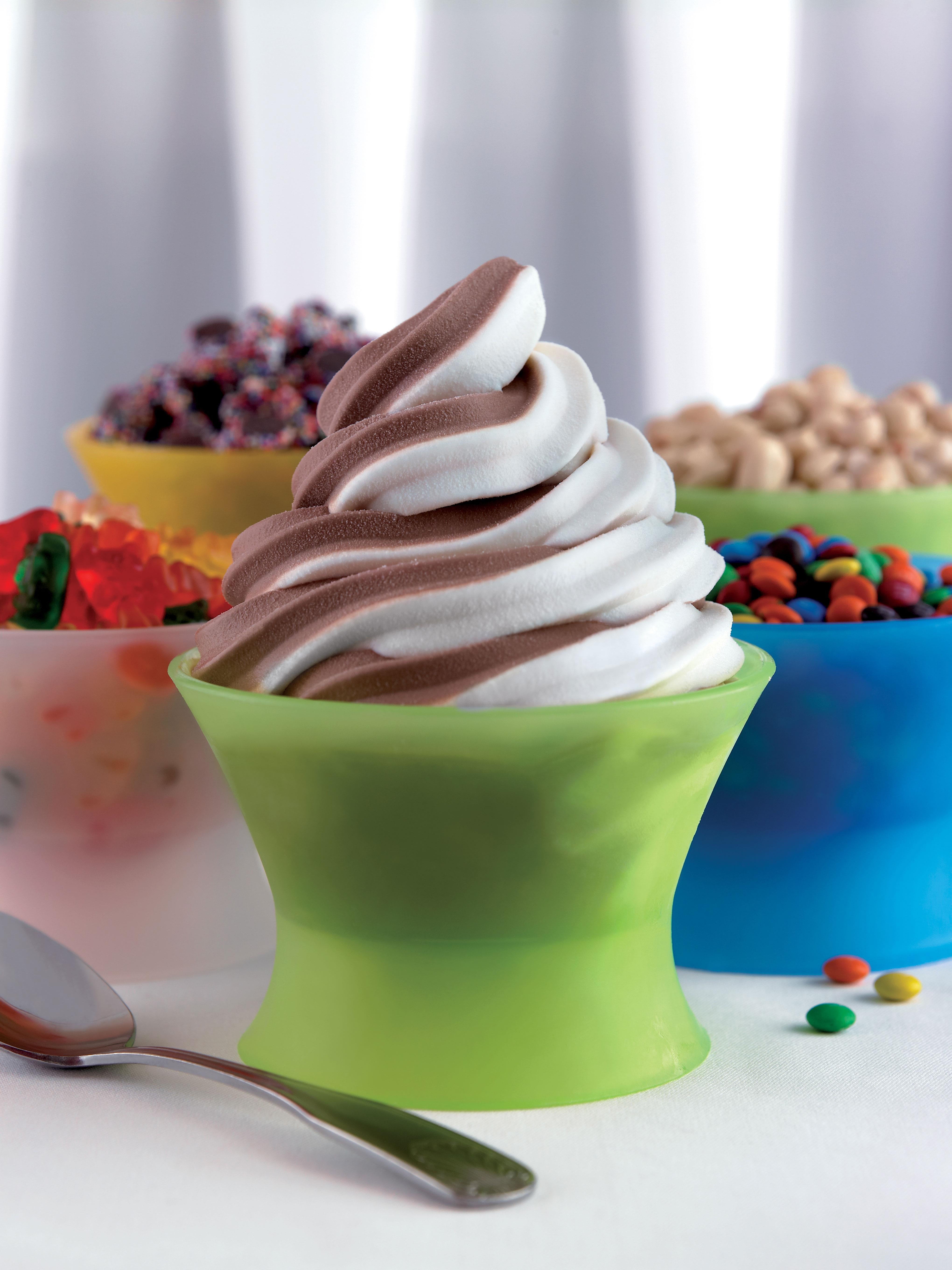 Obegränsade mängder glass samt barn- och ungdomsklubbar ingår