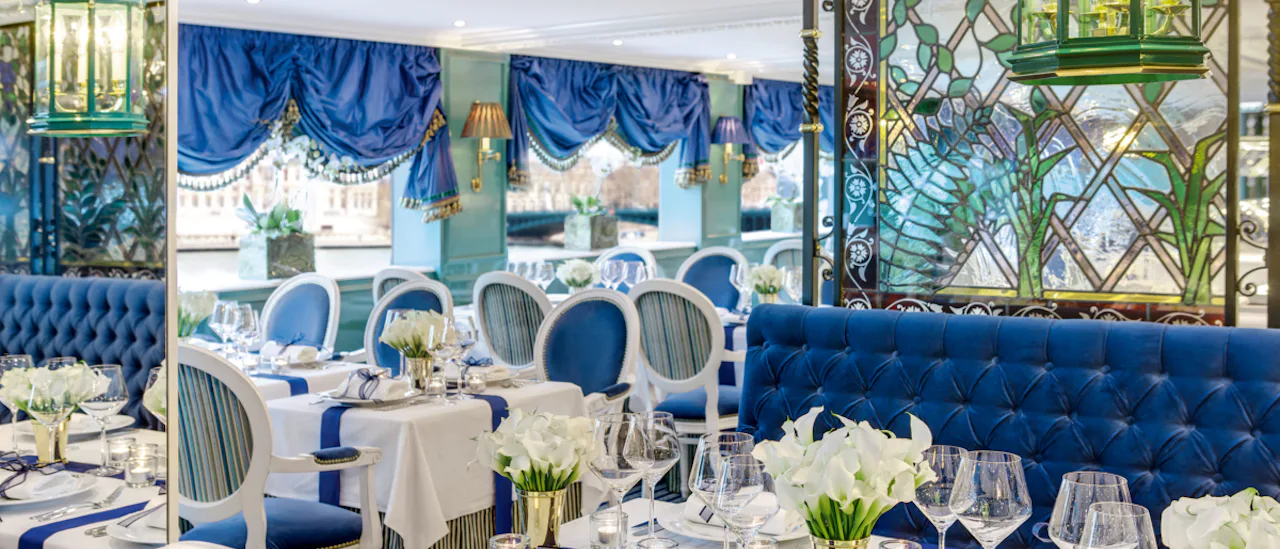 Cezanne Restaurant erbjuder klassisk europeisk mat samt specialiteter från regionen