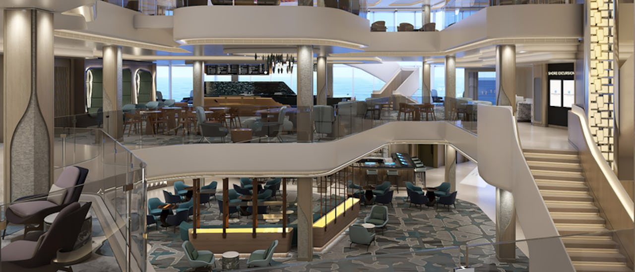 I hjärtat av fartyget är Penrose Atrium, ett tredäcks atrium. Designad av Miami-baserade Studio Dado