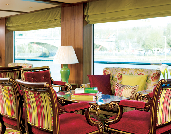 The Captains Lounge & Library