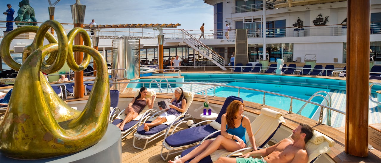 Koppla av vid poolen