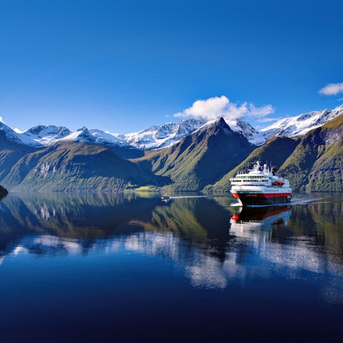 En midsommarkryssning med Hurtigruten