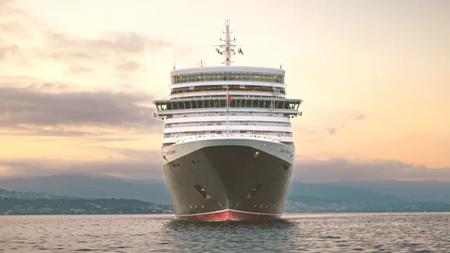Bilden visar fartyget Queen Elizabeth från Cunard
