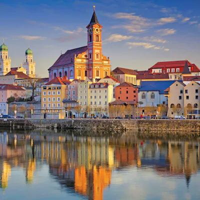 Bilden visar en vy över staden Passau i Tyskland