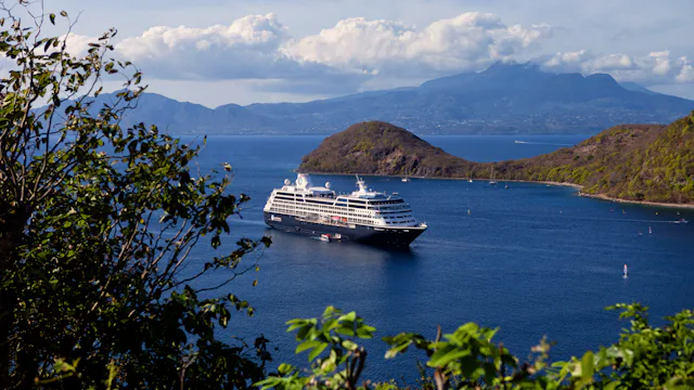 Bilden visar fartyget Azamara Quest