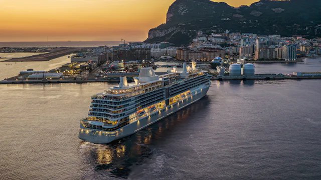 Bilden visar fartyget Silver Ray från Silversea