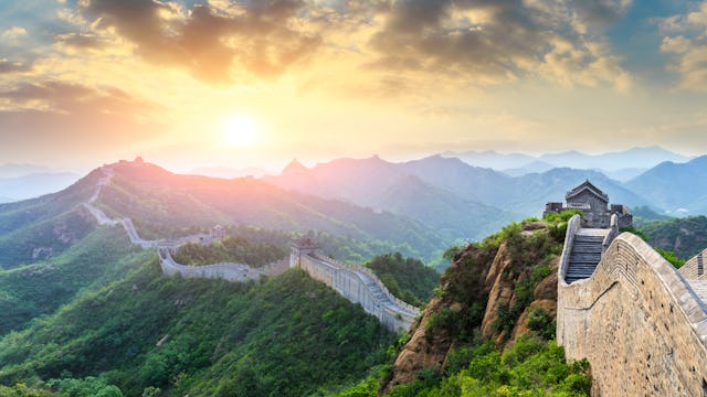 Upplev UNESCOs världsarv i Asien på en kryssning. Bilden visar den kinesiska muren i Kina.