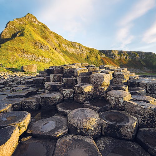 Kryssa runt Brittiska öarna på en sommarkryssning.