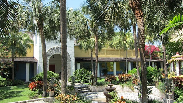 Besök Bonnet House Museum & Gardens i Fort Lauderdale, Florida. Bilden visar en av husen som finns.