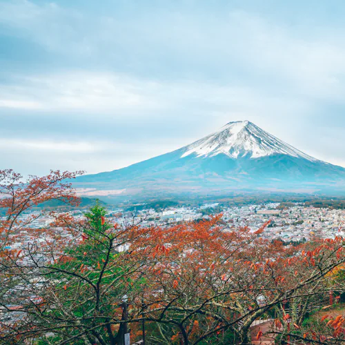 Kryssa runt Japan. Bilden visar Mount Fuji i Japan.