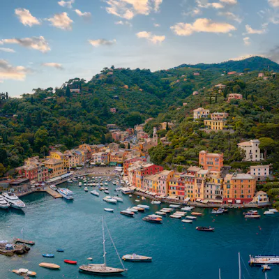 Kryssa i Medelhavet med Celebrity Cruises. Bilden visar området Portofino i Italien.