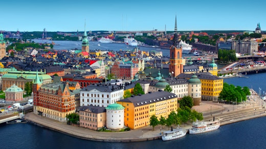 Bilden visar en översikt av Sveriges huvudstad Stockholm. Kryssa från Stockholm och boka hos Cruise Market.