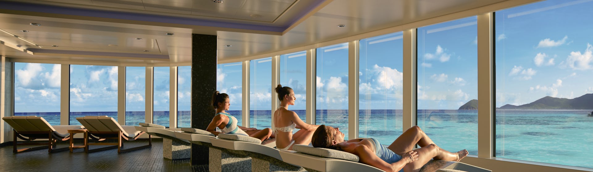 Bilden visar spaavdelningen och Thermal Suite i Mandara Spa ombord ett av Norwegian Cruise Lines fartyg. Upplev en spaakryssning i världsklass.
