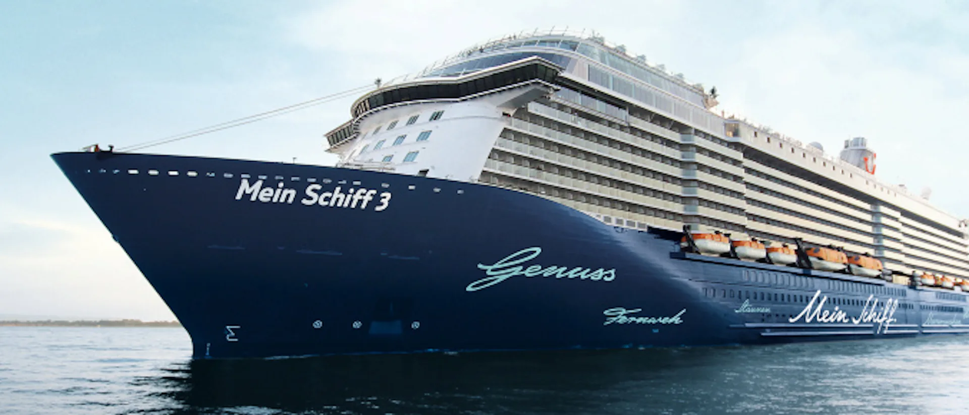 Bild på Mein Schiff 3 på öppet hav