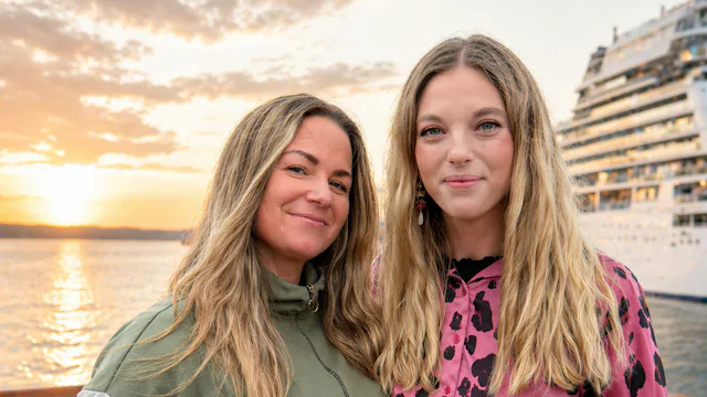 bild på två anställda på Cruisemarket på en kryssning