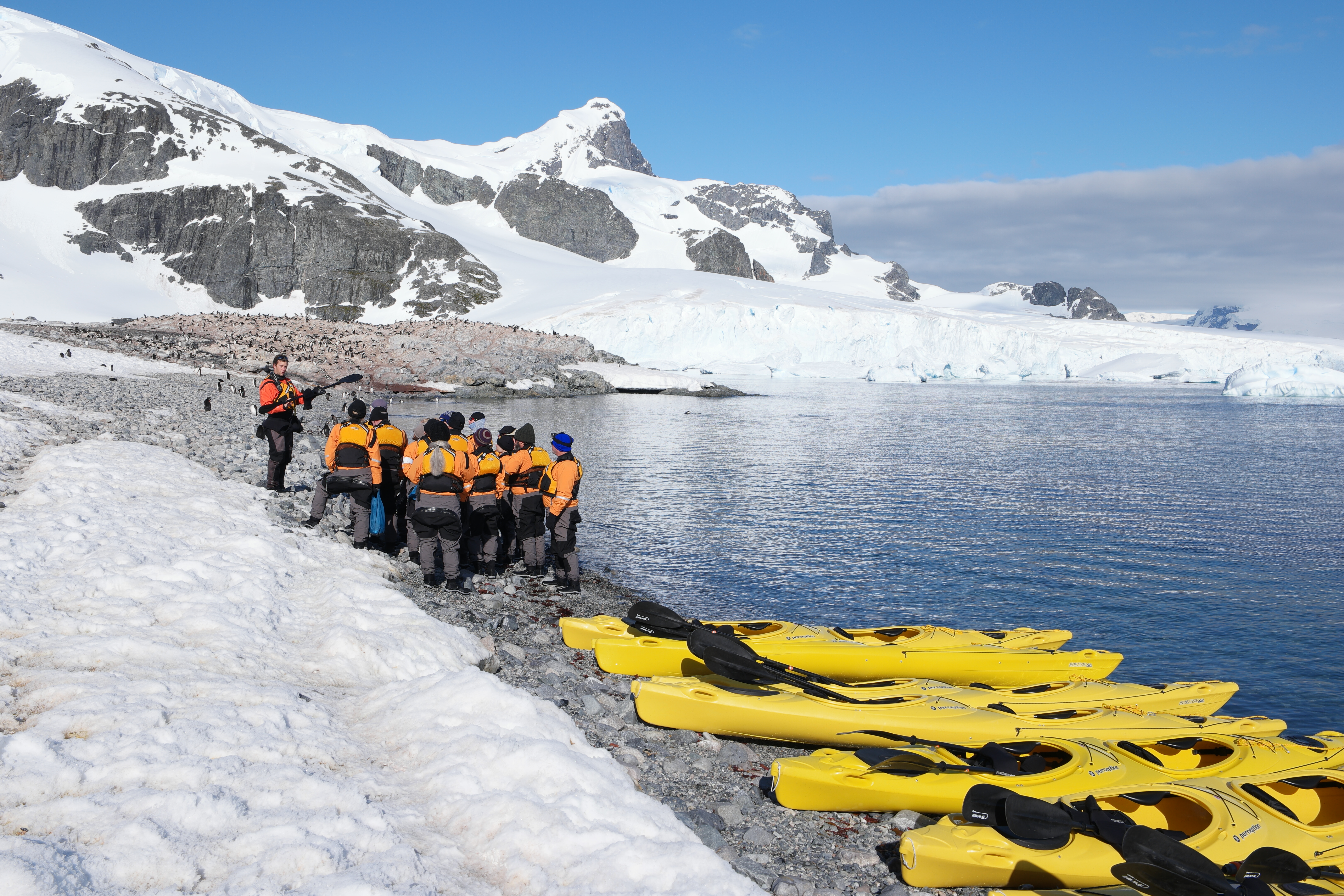 Bilden visar en expedition med Seabourn på Antarktis