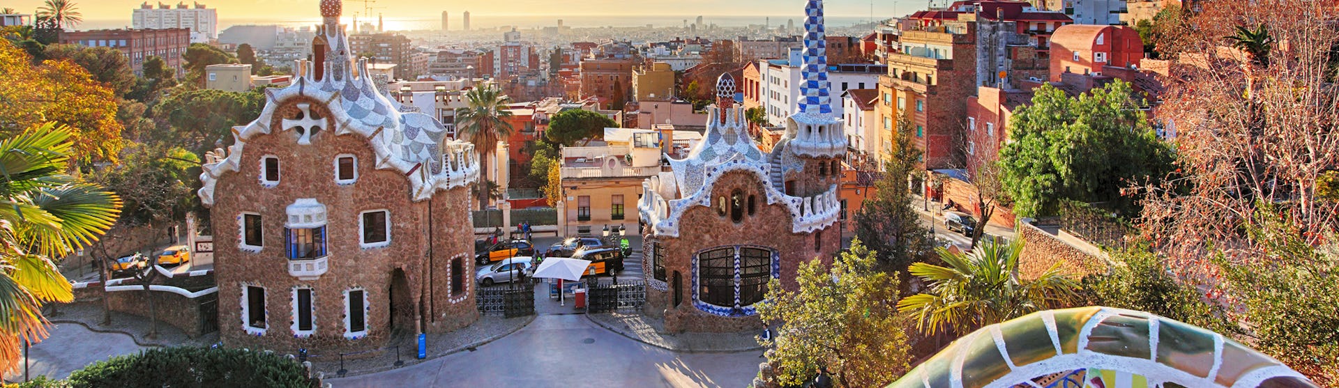 Bilden visar ikoniska Gaudi's Parc Guell in Barcelona.